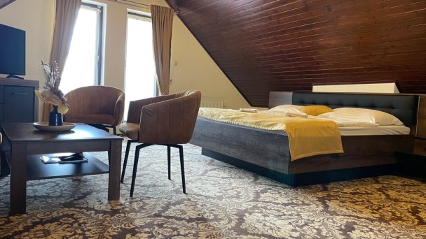 Hotel Amalia *** + Nová Lesná 18