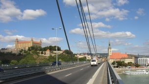 Most SNP Bratysława 2 źródło: https://sk.wikipedia.org/wiki/Most_SNP
