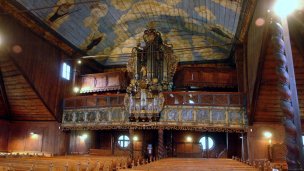 Drewniany kościół artykularny Kieżmark 3 źródło: https://sk.wikipedia.org/wiki/Kostol_Najsv%C3%A4tej%C5%A1ej_Trojice_(Ke%C5%BEmarok)