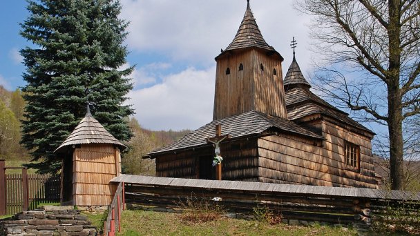 Kostol sv. Bazila Veľkého Krajné Čierno Autor: Henryk Bielamowicz źródło: https://upload.wikimedia.org/wikipedia/commons/8/8c/Krajn%C3%A9_%C4%8Cierno%2C_cerkiew_%C5%9Bw._Bazylego_Wielkiego_%28HB5%29.jpg