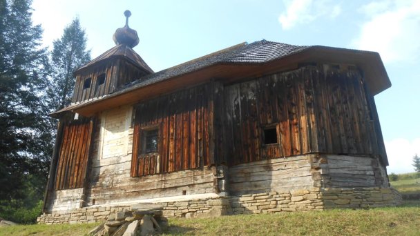 Drewniany kościół Wniebowstąpienia Pańskiego Šmigovec 3 Autor: Fenos źródło: https://sk.wikipedia.org/wiki/%C5%A0migovec#/media/S%C3%BAbor:Wooden_church_Smigovec.jpg