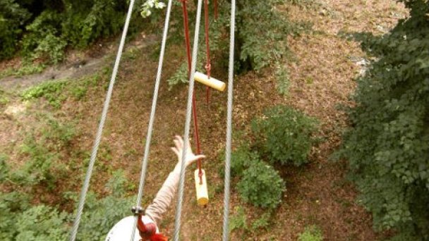 Lanoland 4 źródło: https://scontent-vie1-1.xx.fbcdn.net/v/t1.0-9/307142_10150281591470493_1695813704_n.jpg?_nc_cat=106&_nc_sid=e007fa&_nc_oc=AQl3Za0IicV9f79VAVINOji_zXRZXxQYGbNLex4vtk7QHl4nohMJkh9L7C9f_RytbYg&_nc_ht=scontent-vie1-1.xx&oh=e322d6c7786277d61e1c342c31efce42&oe=5EC75BFD&dl=1