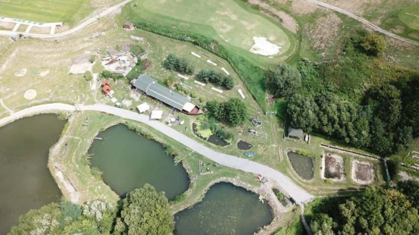 Pole golfowe, Klub golfowy Bojnice 4