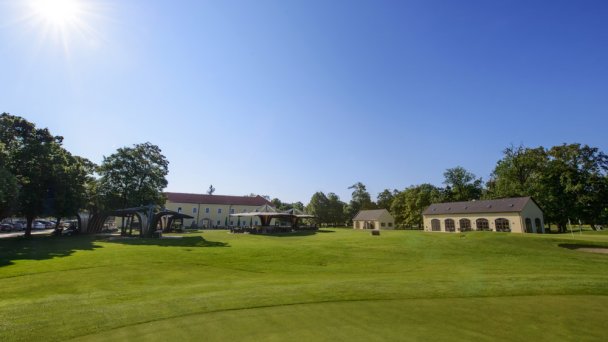Pole golfowe, klub golfowy Welten 4