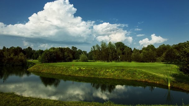 Pole golfowe, Golf Resort Tri Duby 2