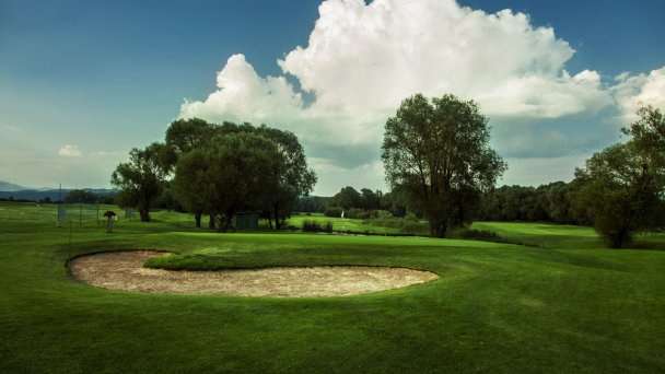 Pole golfowe, Golf Resort Tri Duby 3