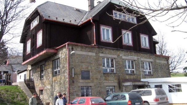 Chata Holuby'ego 3 źródło: https://sk.wikipedia.org/wiki/Holubyho_chata