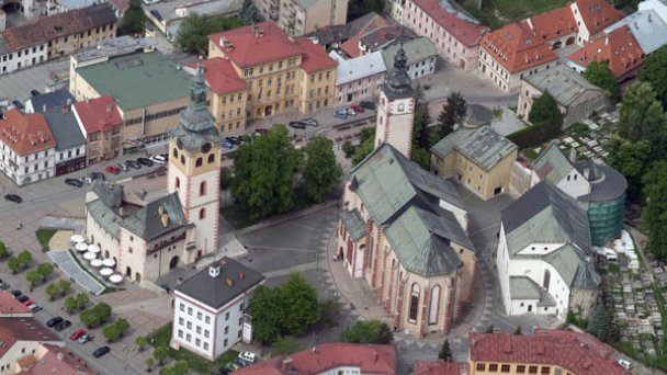 Hrad Banská Bystrica 2 Autor: Civertan źródło: https://upload.wikimedia.org/wikipedia/commons/2/21/Besztercebanyacivertanlegi1.jpg Hrad Banská Bystrica 2 Autor: Civertan źródło: https://upload.wikimedia.org/wikipedia/commons/2/21/Besztercebanyacivertanlegi1.jpg