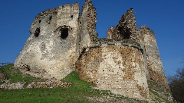 Hrad Cicva 2 Autor: Milan Bališin źródło: https://sk.wikipedia.org/wiki/%C4%8Ci%C4%8Dava_(hrad)#/media/S%C3%BAbor:Hrad_%C4%8Ci%C4%8Dva_015.jpg