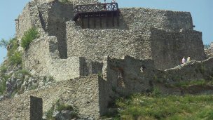 Castle Devin 2 źródło: https://sk.wikipedia.org/wiki/Dev%C3%ADnsky_hrad