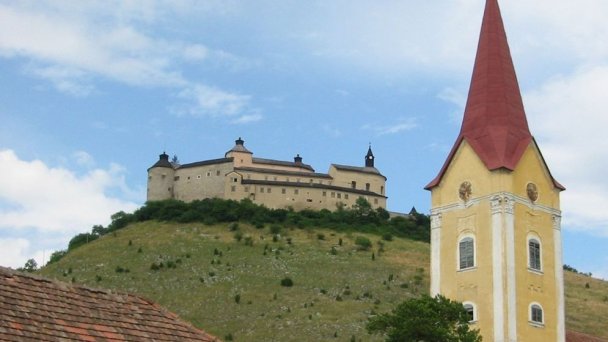 Hrad Krasna Horka 3 Autor: Thaler Tamas – Vlastné dielo źródło: https://sk.wikipedia.org/wiki/Kr%C3%A1sna_H%C3%B4rka#/media/S%C3%BAbor:Krasznahorka1FotoThalerTamas.jpg Hrad Krasna Horka 3 Autor: Thaler Tamas – Vlastné dielo źródło: https://sk.wikipedia.org/wiki/Kr%C3%A1sna_H%C3%B4rka#/media/S%C3%BAbor:Krasznahorka1FotoThalerTamas.jpg