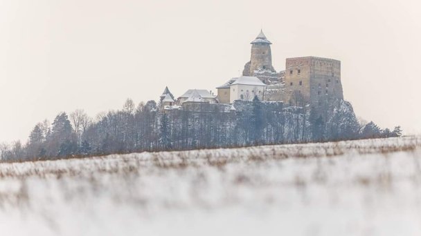Hrad Ľubovňa 3 źródło: https://scontent-vie1-1.xx.fbcdn.net/v/t1.0-0/p640x640/89817875_2989322671091032_1648920142018510848_o.jpg?_nc_cat=105&_nc_sid=110474&_nc_oc=AQlTctDSdkmEXKocOd4ROyfSfd1SDzlMGMr_D0KOg9eTbvvZrBA49FFv3tkSUw0MvaI&_nc_ht=scontent-vie1-1.xx&_nc_tp=6&oh=47f9357c8826fdad4e4c447408847866&oe=5ECD4E47 Hrad Ľubovňa 3 źródło: https://scontent-vie1-1.xx.fbcdn.net/v/t1.0-0/p640x640/89817875_2989322671091032_1648920142018510848_o.jpg?_nc_cat=105&_nc_sid=110474&_nc_oc=AQlTctDSdkmEXKocOd4ROyfSfd1SDzlMGMr_D0KOg9eTbvvZrBA49FFv3tkSUw0MvaI&_nc_ht=scontent-vie1-1.xx&_nc_tp=6&oh=47f9357c8826fdad4e4c447408847866&oe=5ECD4E47