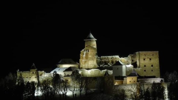 Hrad Ľubovňa 5 źródło: https://scontent-vie1-1.xx.fbcdn.net/v/t1.0-9/48391071_2136042789752362_8558098048134152192_n.jpg?_nc_cat=102&_nc_sid=110474&_nc_oc=AQl0zaPnvpp56-eeebpJ-78G2zpo5_l_TwvfudaYkrFh5A1LslDx04emSwQ7aWaVF84&_nc_ht=scontent-vie1-1.xx&oh=faf51b48a6a287ce5da1ddc89c2aeea5&oe=5ECD737E&dl=1 Hrad Ľubovňa 5 źródło: https://scontent-vie1-1.xx.fbcdn.net/v/t1.0-9/48391071_2136042789752362_8558098048134152192_n.jpg?_nc_cat=102&_nc_sid=110474&_nc_oc=AQl0zaPnvpp56-eeebpJ-78G2zpo5_l_TwvfudaYkrFh5A1LslDx04emSwQ7aWaVF84&_nc_ht=scontent-vie1-1.xx&oh=faf51b48a6a287ce5da1ddc89c2aeea5&oe=5ECD737E&dl=1