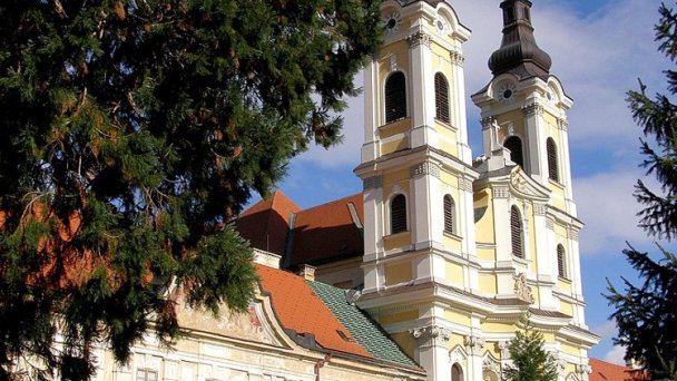Premonštrátsky kláštor Jasov 2 Autor: Lure źródło: https://upload.wikimedia.org/wikipedia/commons/thumb/2/28/Jasovsk%C3%BD_kl%C3%A1%C5%A1tor_08.jpg/800px-Jasovsk%C3%BD_kl%C3%A1%C5%A1tor_08.jpg