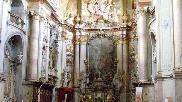 Premonštrátsky kláštor Jasov 4 Autor: Lure źródło: https://upload.wikimedia.org/wikipedia/commons/thumb/e/e5/Jasovsk%C3%BD_kl%C3%A1%C5%A1tor_10.jpg/800px-Jasovsk%C3%BD_kl%C3%A1%C5%A1tor_10.jpg