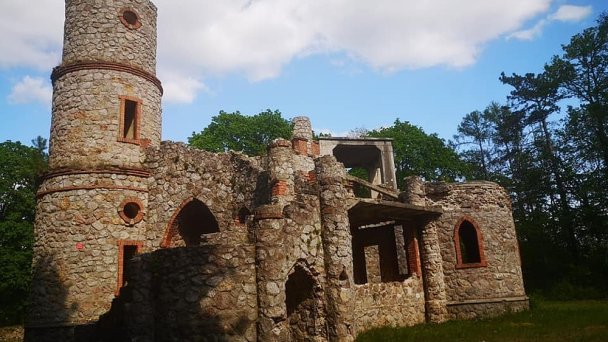 Letohrádok Babylon Autor: Facebook źródło: https://scontent.fbts7-1.fna.fbcdn.net/v/t1.0-9/94443367_10222418069108848_5315068049374576640_n.jpg?_nc_cat=104&ccb=2&_nc_sid=8bfeb9&_nc_ohc=aOWcd4wnyc4AX9DUg7F&_nc_ht=scontent.fbts7-1.fna&oh=89c4156808275c78008cc4988821c446&oe=5FF00DA7 Letohrádok Babylon Autor: Facebook źródło: https://scontent.fbts7-1.fna.fbcdn.net/v/t1.0-9/94443367_10222418069108848_5315068049374576640_n.jpg?_nc_cat=104&ccb=2&_nc_sid=8bfeb9&_nc_ohc=aOWcd4wnyc4AX9DUg7F&_nc_ht=scontent.fbts7-1.fna&oh=89c4156808275c78008cc4988821c446&oe=5FF00DA7