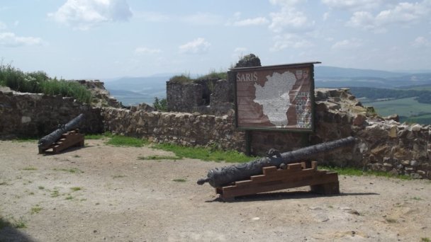 Šarišský hrad Autor: hrady-zamky.sk źródło: https://www.hrady-zamky.sk/obrazky/sarissky-hrad/sarissky-hrad17.jpg