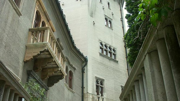 Smolenický zámok źródło: https://sk.wikipedia.org/wiki/Smolenick%C3%BD_z%C3%A1mok