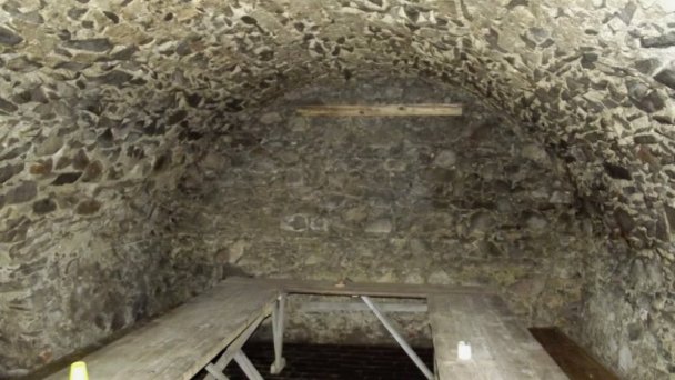 viniansky hrad 5 Autor: hrady-zamky.sk źródło: https://www.hrady-zamky.sk/obrazky/viniansky-hrad/viniansky-hrad14.jpg