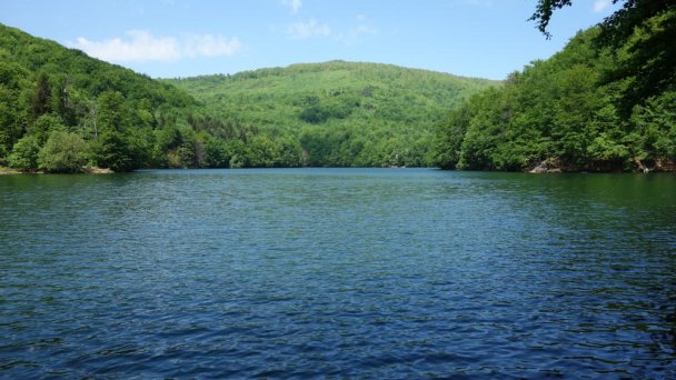 Jezioro Morskie Oko 2 źródło: https://sk.wikipedia.org/wiki/Morsk%C3%A9_oko_(jazero)