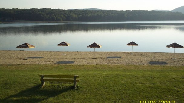 Zbiornik wodny Teply vrch 2 źródło: https://www.travelguide.sk/svk/turisticke-zaujimavosti/vodna-nadrz-teply-vrch_270_1.html