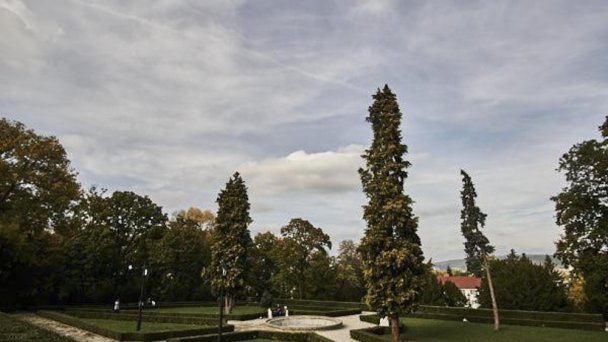Park zamkowy Hlohovec 3 źródło: https://www.naspark.sk/web/sk/park/15-zamocky-park-hlohovec
