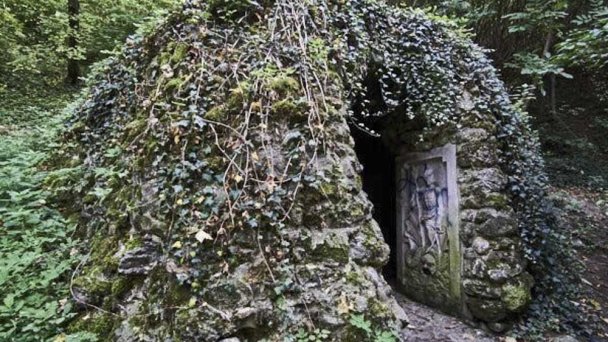 Park zamkowy Hlohovec 4 źródło: https://www.naspark.sk/web/sk/park/15-zamocky-park-hlohovec