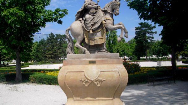 Ogród Prezydencki (Grasalkovič) Bratysława 5 źródło: https://sk.wikipedia.org/wiki/Grasalkovi%C4%8Dov_pal%C3%A1c