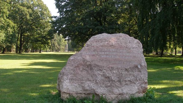 Ogród Janko Kral 4 Autor: Jozef Kotulič źródło: https://sk.wikipedia.org/wiki/Sad_Janka_Kr%C3%A1%C4%BEa