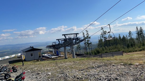skaliste górskie jezioro 16