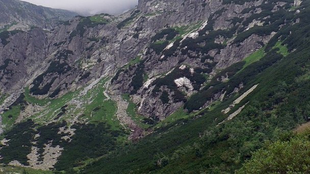 Zelené pleso v pozadí Jastrabia veža Autor: Krzysztof Dudzik (User:ToSter) źródło: https://upload.wikimedia.org/wikipedia/commons/thumb/d/d5/Dolina_Kiezmarska%2C_Zielony_Staw_i_Jastrzebia_Turnia.jpg/800px-Dolina_Kiezmarska%2C_Zielony_Staw_i_Jastrzebia_Turnia.jpg Zelené pleso v pozadí Jastrabia veža Autor: Krzysztof Dudzik (User:ToSter) źródło: https://upload.wikimedia.org/wikipedia/commons/thumb/d/d5/Dolina_Kiezmarska%2C_Zielony_Staw_i_Jastrzebia_Turnia.jpg/800px-Dolina_Kiezmarska%2C_Zielony_Staw_i_Jastrzebia_Turnia.jpg