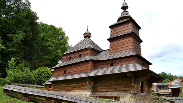 Skanzén Bardejov Autor: Ľuboš Repta źródło: https://sk.wikipedia.org/wiki/M%C3%BAzeum_%C4%BEudovej_architekt%C3%BAry_v_Bardejovsk%C3%BDch_K%C3%BApe%C4%BEoch Skanzén Bardejov Autor: Ľuboš Repta źródło: https://sk.wikipedia.org/wiki/M%C3%BAzeum_%C4%BEudovej_architekt%C3%BAry_v_Bardejovsk%C3%BDch_K%C3%BApe%C4%BEoch