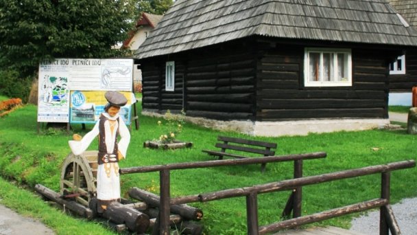 Bobrova raľa 3 źródło: https://vitanova.eu.sk/assets/galleries/foto-podbiel/hrad-podbiel-139.jpg Bobrova raľa 3 źródło: https://vitanova.eu.sk/assets/galleries/foto-podbiel/hrad-podbiel-139.jpg