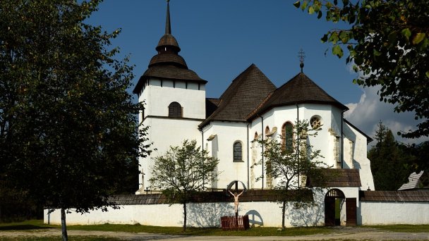 Múzeum Liptovskej dediny Autor: 10ricardo źródło: https://upload.wikimedia.org/wikipedia/commons/4/40/Church_of_The_Virgin_Mary.jpg
