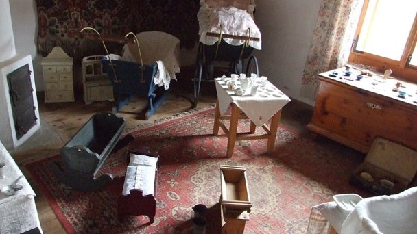 Múzeum Liptovskej Dediny Autor: liptovskemuzeum.sk źródło: https://liptovskemuzeum.sk/wp-content/gallery/pribylina/mld0022-1.jpg