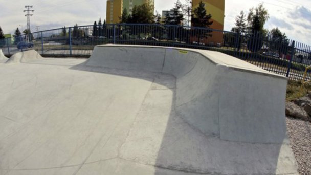 Skatepark SNV 4 Autor: Peťo Wolf źródło: http://www.boardlife.sk/sk/skateboard/skatepark/skatepark-spisska-nova-ves