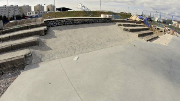 Skatepark SNV 5 Autor: Peťo Wolf źródło: http://www.boardlife.sk/sk/skateboard/skatepark/skatepark-spisska-nova-ves