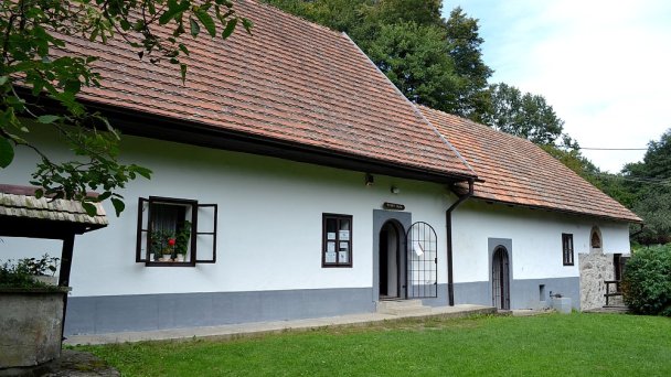 Vodný mlyn Bohunice Autor: Lure źródło: https://upload.wikimedia.org/wikipedia/commons/d/d4/Bohunice_mlyn_01.jpg Vodný mlyn Bohunice Autor: Lure źródło: https://upload.wikimedia.org/wikipedia/commons/d/d4/Bohunice_mlyn_01.jpg