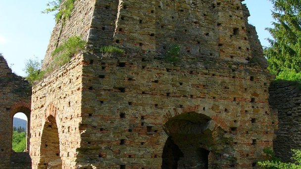 Františkova Huta Autor: Teslaton źródło: https://upload.wikimedia.org/wikipedia/commons/3/38/Frantiskova_huta_furnace_01.jpg