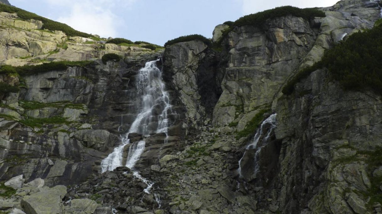 Waterfall Jump 1 Autor: Michal Klajban źródło: https://slovenskycestovatel.sk/item/vodopad-skok