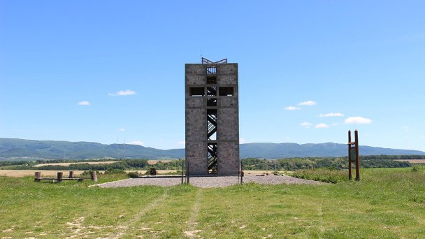 Rozhľadňa Čerešenka Autor: Facebook Traveltipy źródło: https://scontent.fbts7-1.fna.fbcdn.net/v/t31.0-8/26173088_1881513725472700_1246693095895596534_o.jpg?_nc_cat=103&ccb=2&_nc_sid=cdbe9c&_nc_ohc=hWmcOhF4CN0AX9RI3FR&_nc_ht=scontent.fbts7-1.fna&oh=be75185777896b7d68d130812cd43ecc&oe=5FEB9C59