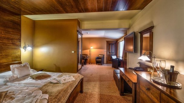Wellness hotel Borovica ****  Szczyrbskie Jezioro 14
