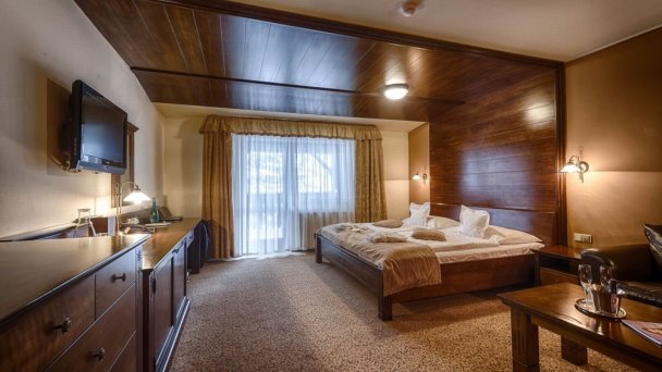 Wellness hotel Borovica ****  Szczyrbskie Jezioro 9