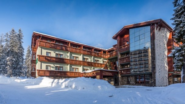 Wellness hotel Borovica ****  Szczyrbskie Jezioro 54