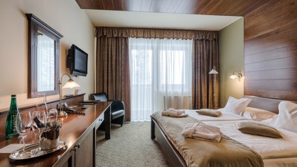 Wellness hotel Borovica ****  Szczyrbskie Jezioro 61