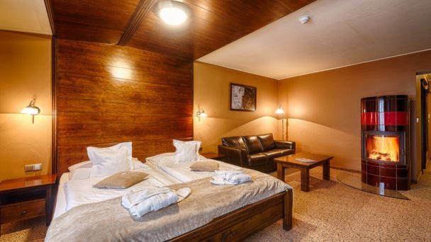 Wellness hotel Borovica ****  Szczyrbskie Jezioro 62