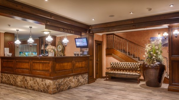 Wellness hotel Borovica ****  Szczyrbskie Jezioro 57