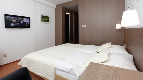 Hotel Máj *** Pieszczany 10