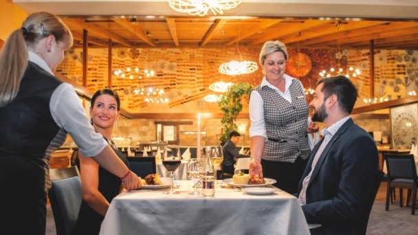 Hotel Patria **** Szczyrbskie Jezioro 43 Hotel Patria **** Szczyrbskie Jezioro 43