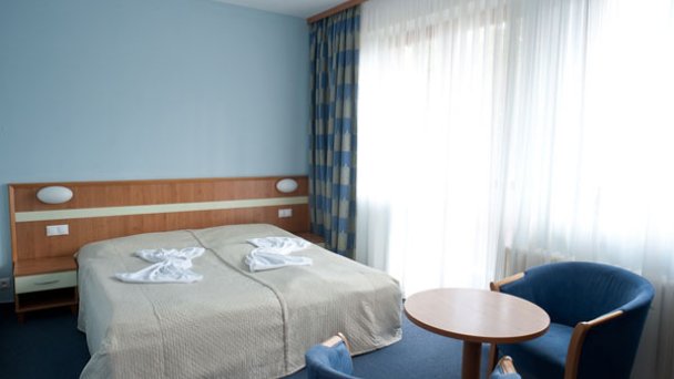 Hotel Golf *** Tale 18
